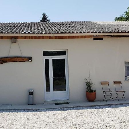 Chez Samb Vila Lussac-les-Châteaux Exterior foto