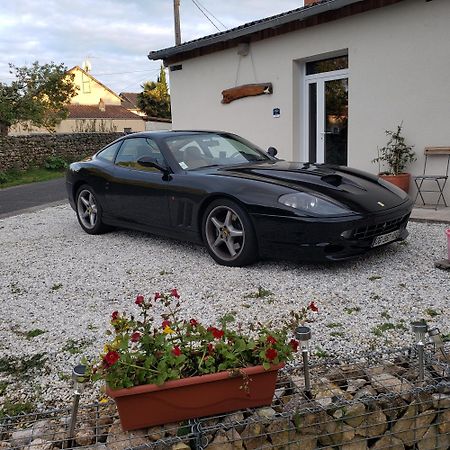 Chez Samb Vila Lussac-les-Châteaux Exterior foto